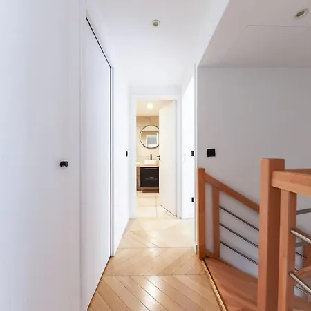 Urban Retreat Brand-new Duplex 2-bedroom *