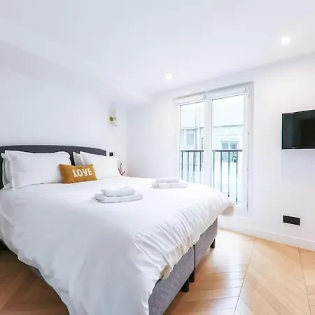 Apartment Urban Retreat Brand-new Duplex 2-bedroom Paris