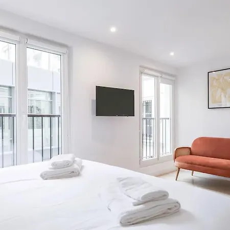 Urban Retreat Brand-new Duplex 2-bedroom * Paris