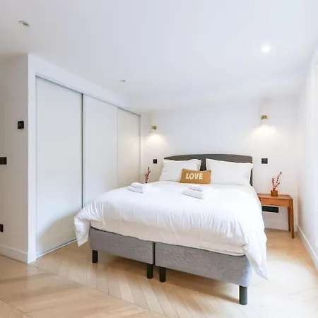 Apartment Urban Retreat Brand-new Duplex 2-bedroom Paris