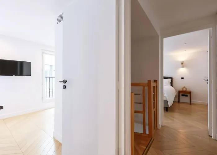 Urban Retreat Brand-new Duplex 2-bedroom Apartment Paris