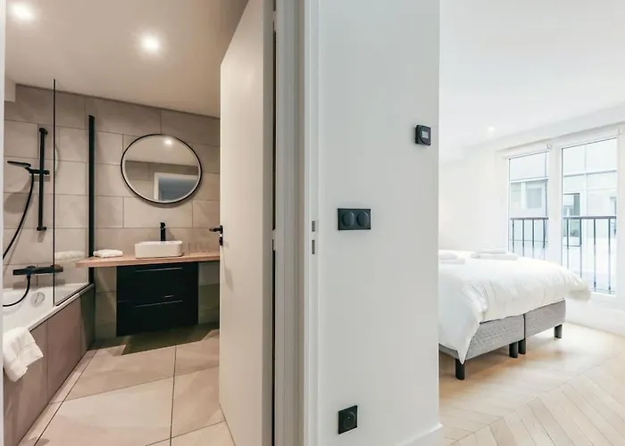 Urban Retreat Brand-new Duplex 2-bedroom *