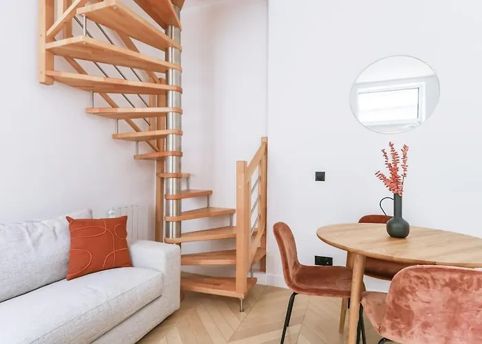 Urban Retreat Brand-new Duplex 2-bedroom Paris