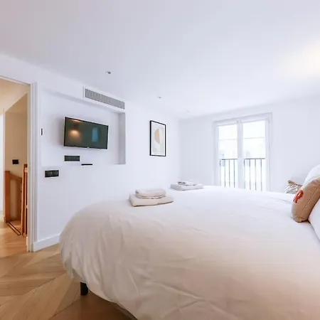 Urban Retreat Brand-new Duplex 2-bedroom 公寓