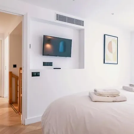 Urban Retreat Brand-new Duplex 2-bedroom 公寓