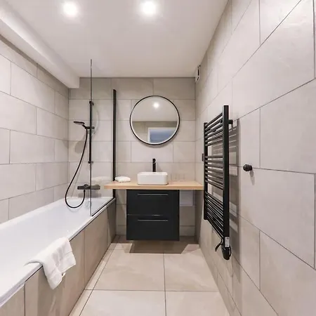 Urban Retreat Brand-new Duplex 2-bedroom 公寓